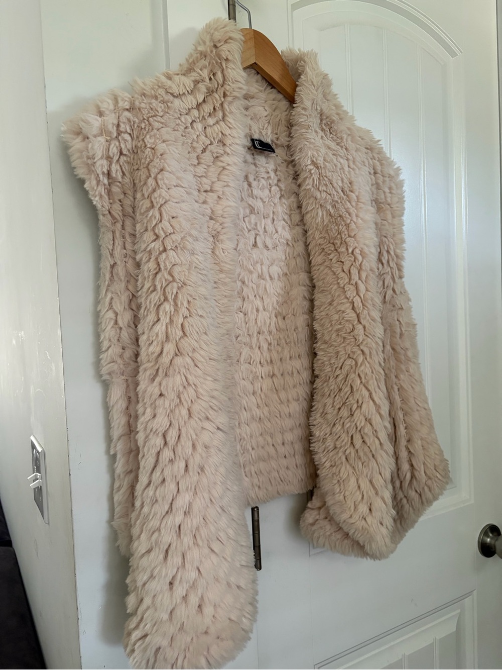 Love Token Cream Plush Faux Fur Draped Vest Size M